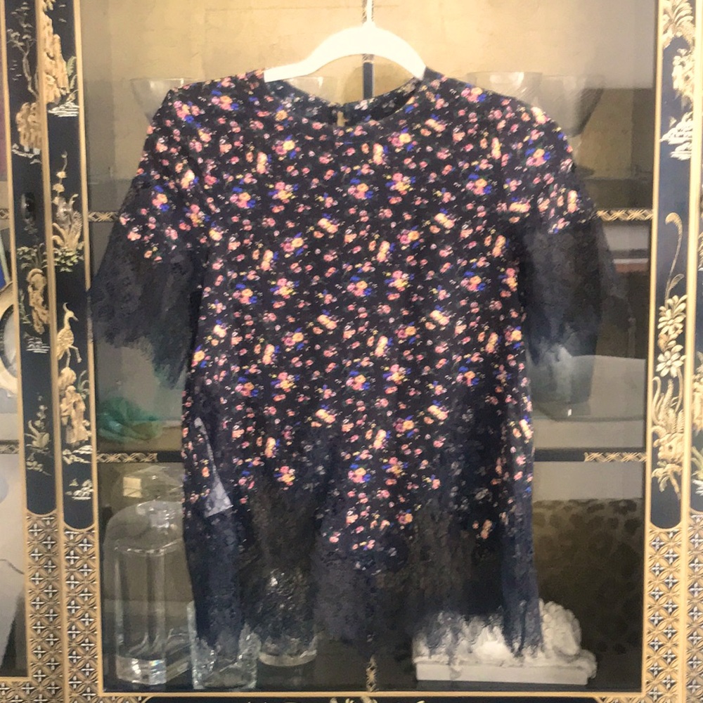 McQ- Floral T-shirt w/ black lace detailing